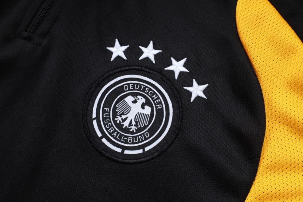 2026 Germany Black Long-sleeved half-pull training kit