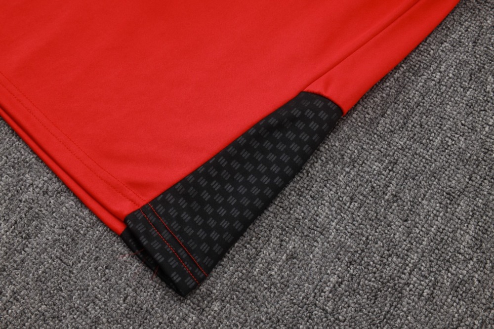 2026 Germany Red Long-sleeved half-pull training kit