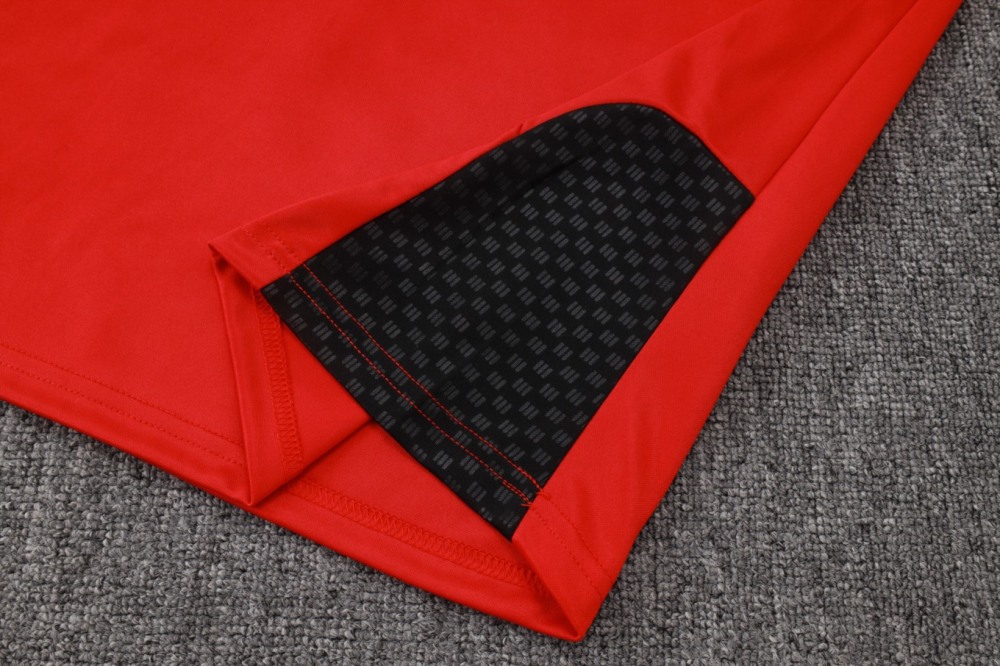 2026 Germany Red Long-sleeved half-pull training kit