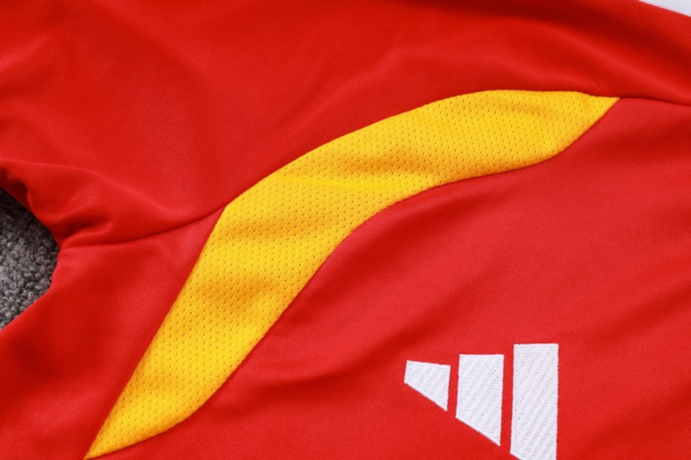 2026 Germany Red Long-sleeved half-pull training kit