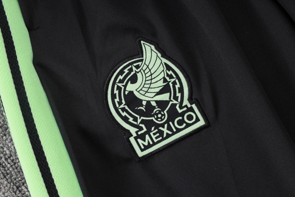 2026 Mexico Black Long-sleeved half-pull training kit