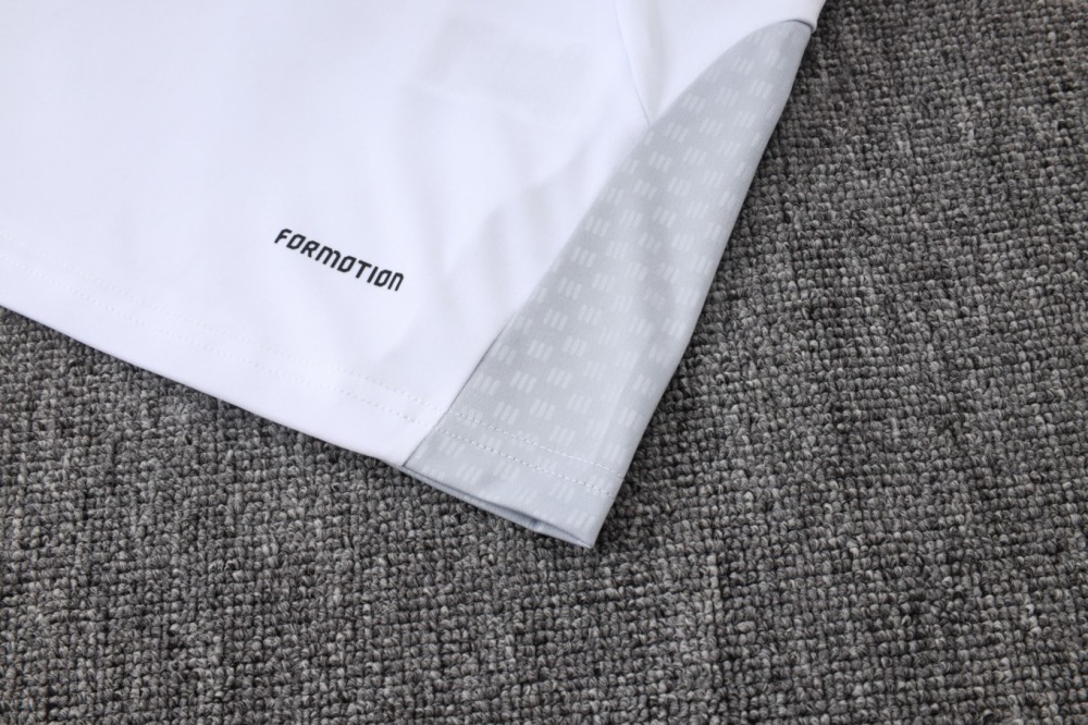 2026 Real Madrid White Long-sleeved half-pull training kit