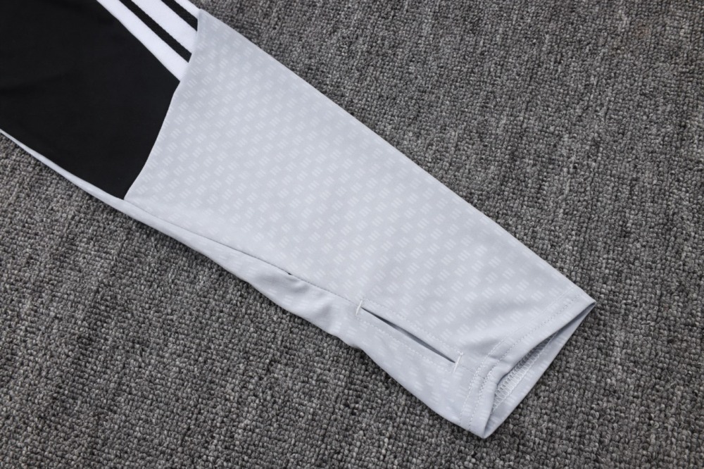 2026 Real Madrid Black Long-sleeved half-pull training kit
