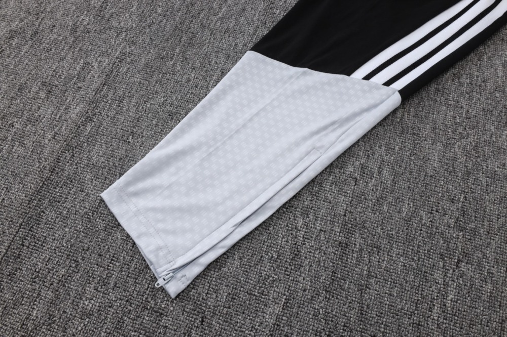 2026 Real Madrid Black Long-sleeved half-pull training kit