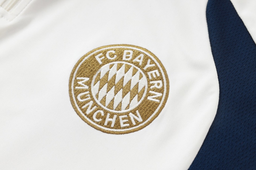 2026 Bayern Munich Beige Long-sleeved half-pull training kit