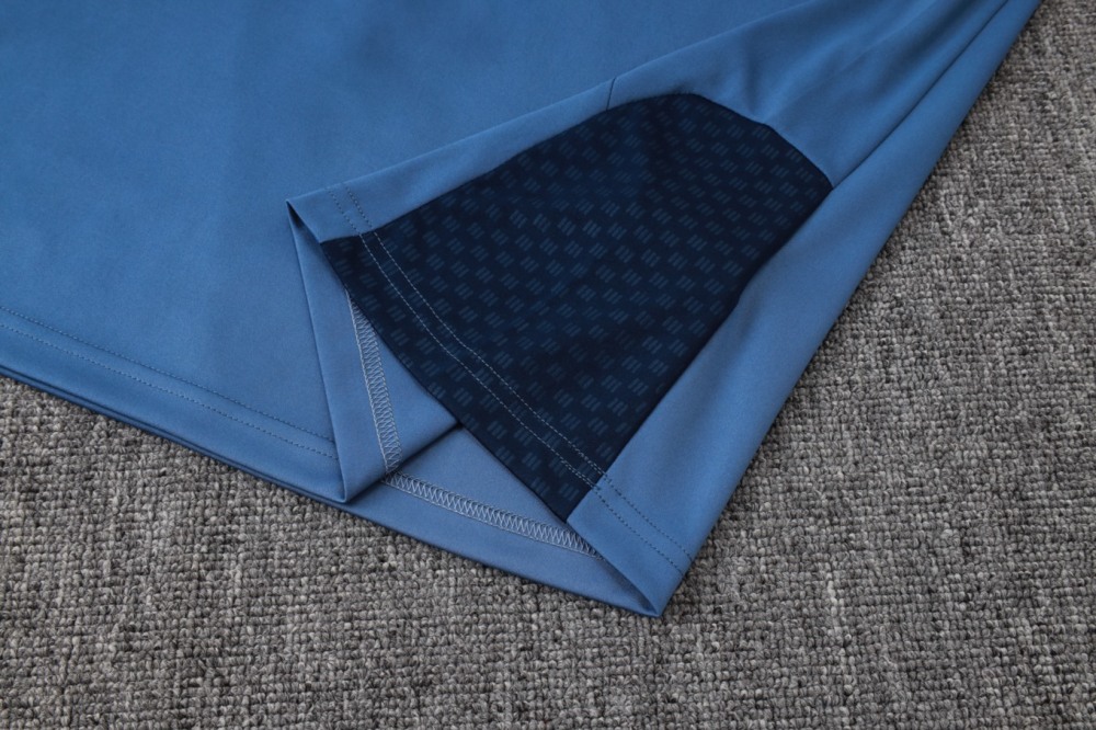 2026 Bayern Munich Medium Blue Long-sleeved half-pull training kit