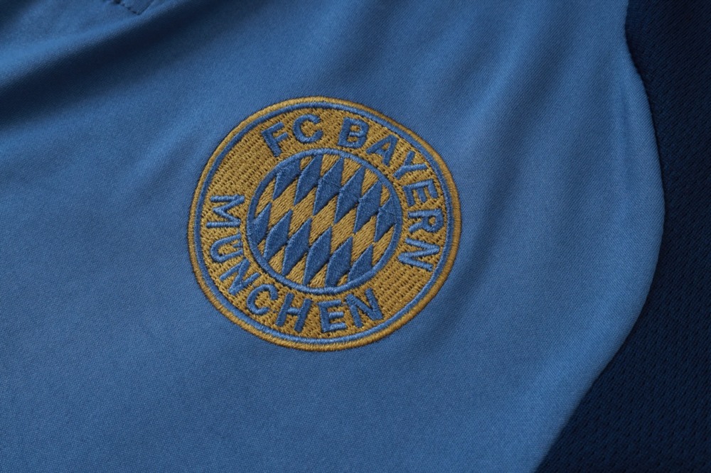 2026 Bayern Munich Medium Blue Long-sleeved half-pull training kit