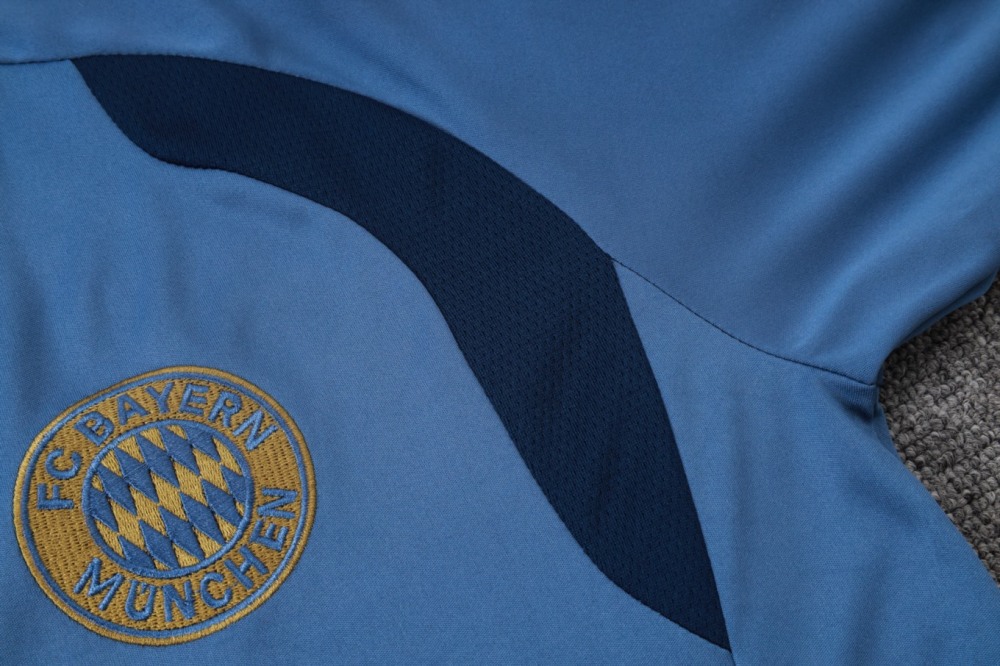 2026 Bayern Munich Medium Blue Long-sleeved half-pull training kit