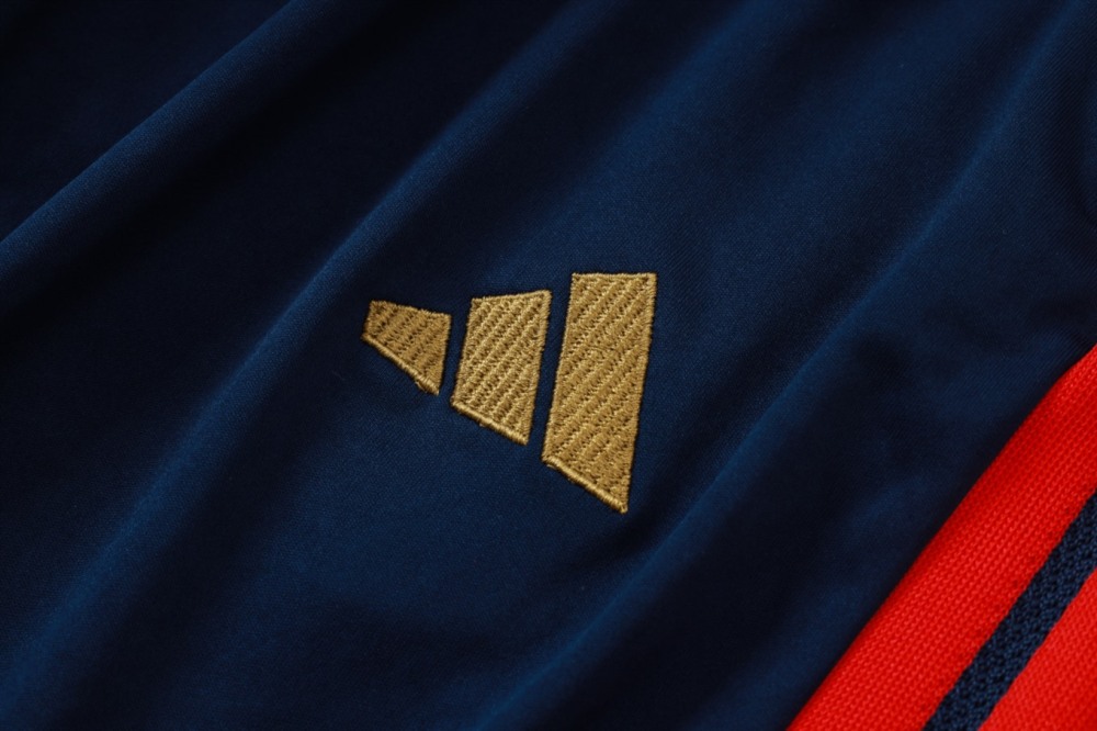 2026 Bayern Munich Medium Blue Long-sleeved half-pull training kit
