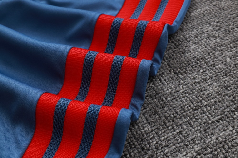 2026 Bayern Munich Medium Blue Long-sleeved half-pull training kit