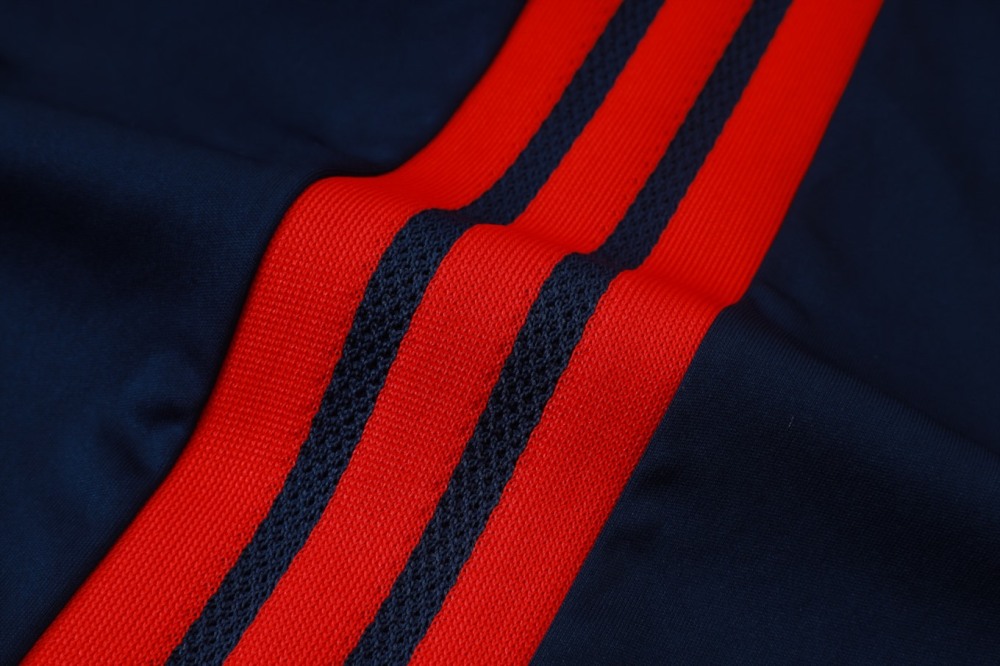 2026 Bayern Munich Medium Blue Long-sleeved half-pull training kit