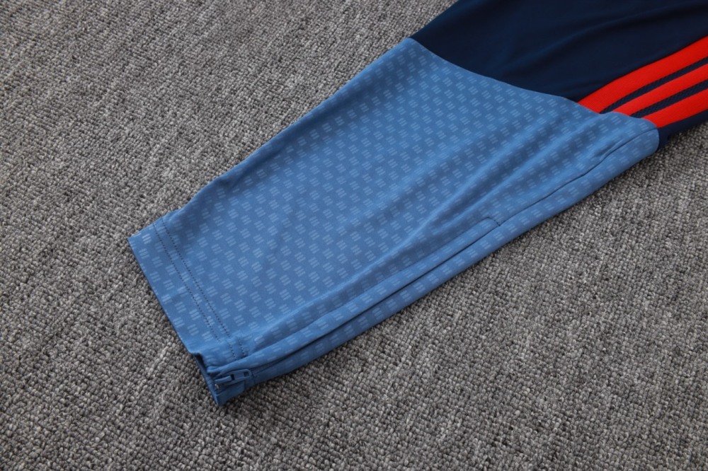 2026 Bayern Munich Medium Blue Long-sleeved half-pull training kit