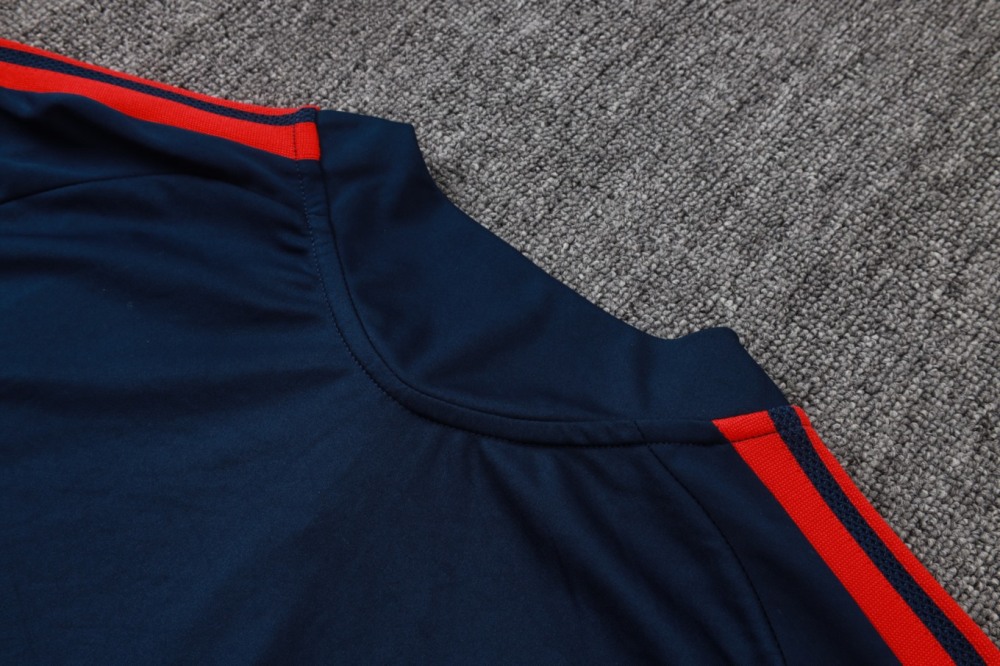 2026 Bayern Munich Royal blue Long-sleeved half-pull training kit
