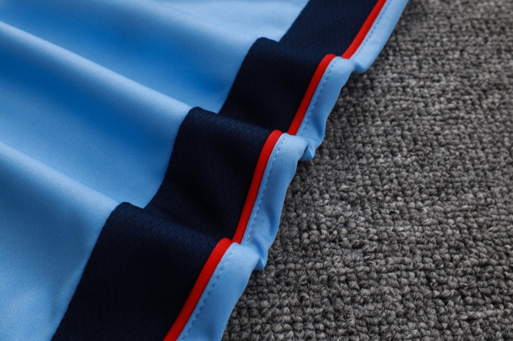2026 England Light blue Long-sleeved half-pull training kit
