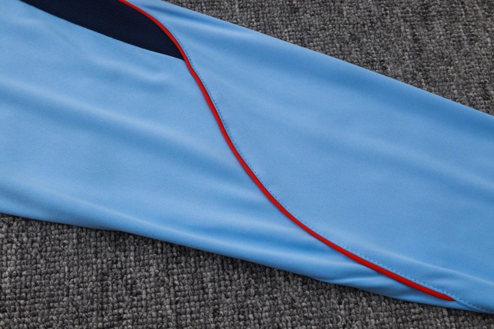 2026 England Light blue Long-sleeved half-pull training kit