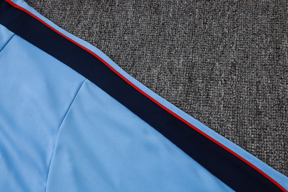 2026 England Light blue Long-sleeved half-pull training kit