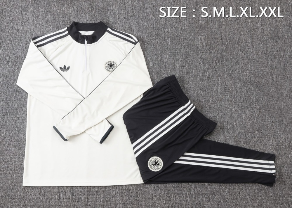 2026 Germany Beige Long-sleeved half-pull training kit