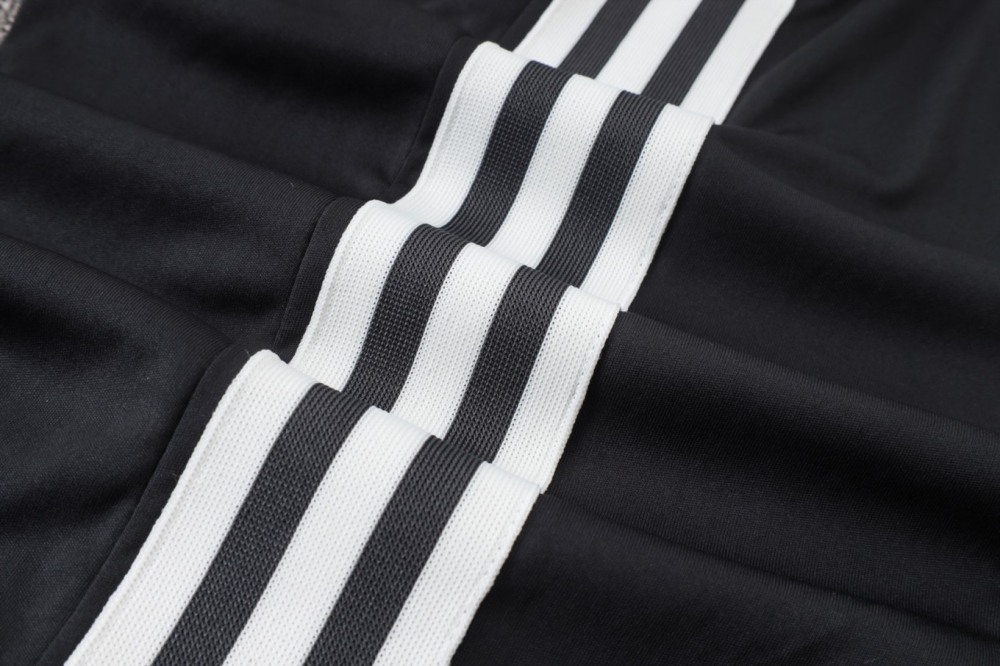 2026 Germany Beige Long-sleeved half-pull training kit