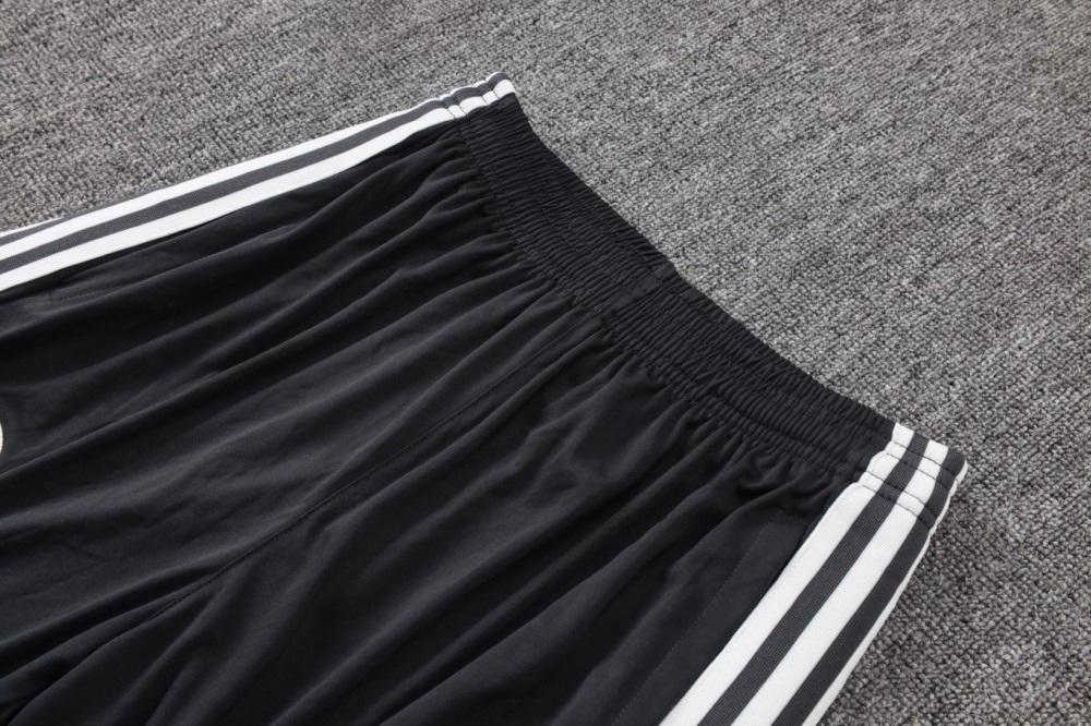 2026 Germany Beige Long-sleeved half-pull training kit