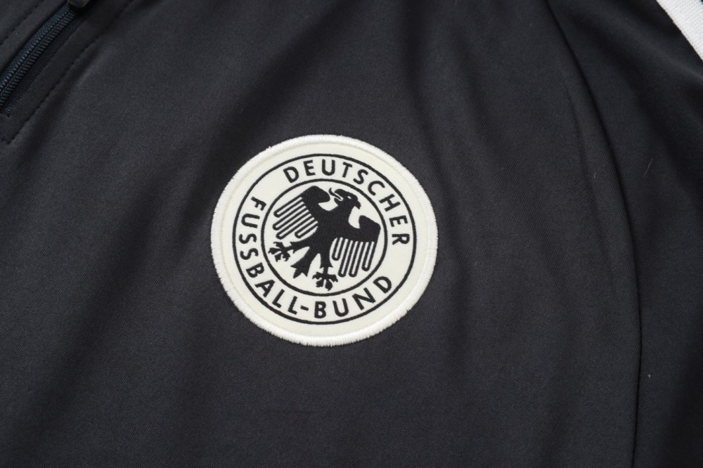 2026 Germany Dark gray Long-sleeved half-pull training kit
