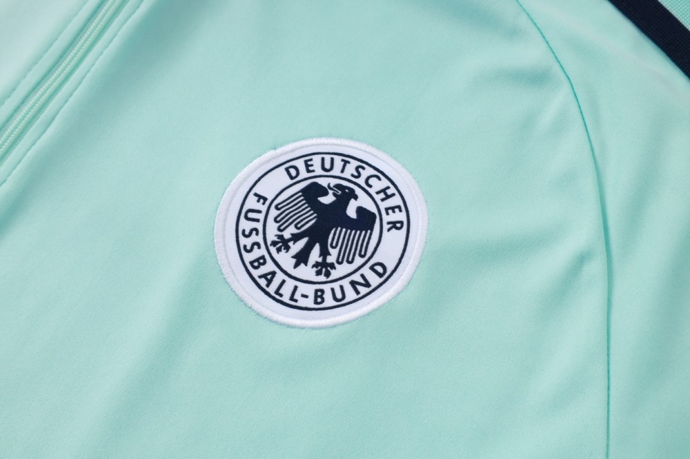 2026 Germany Light green Long-sleeved half-pull training kit