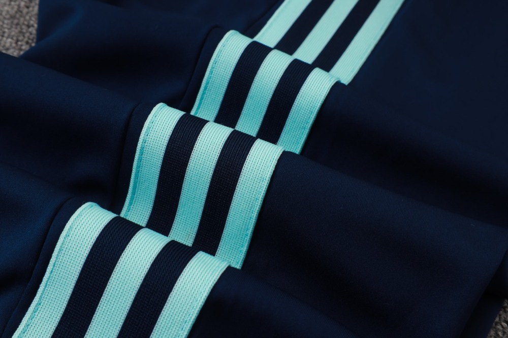 2026 Germany Light green Long-sleeved half-pull training kit