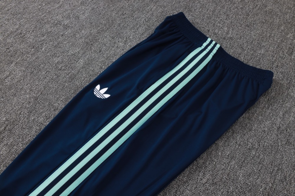 2026 Germany Light green Long-sleeved half-pull training kit