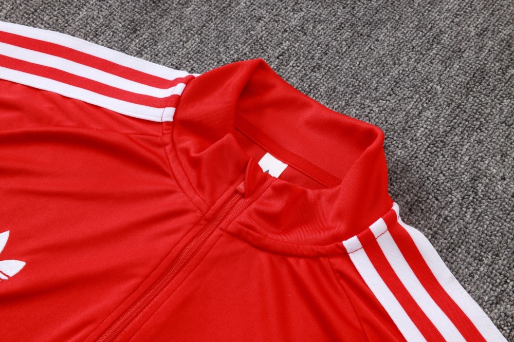 2026 Liverpool Beige Long-sleeved half-pull training kit