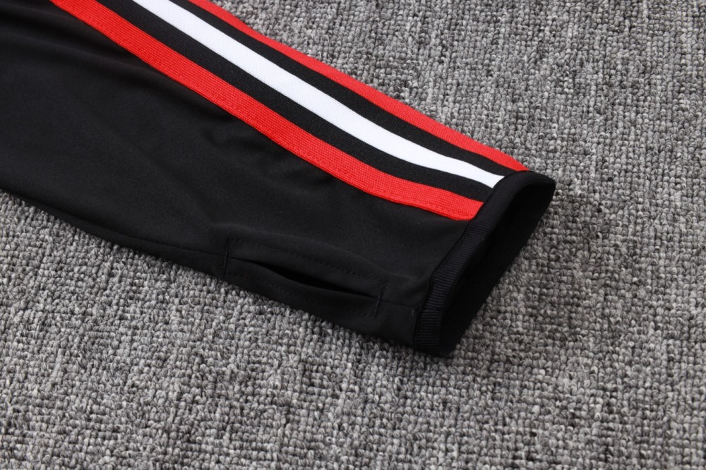 2026 Manchester United Black Long-sleeved half-pull training kit