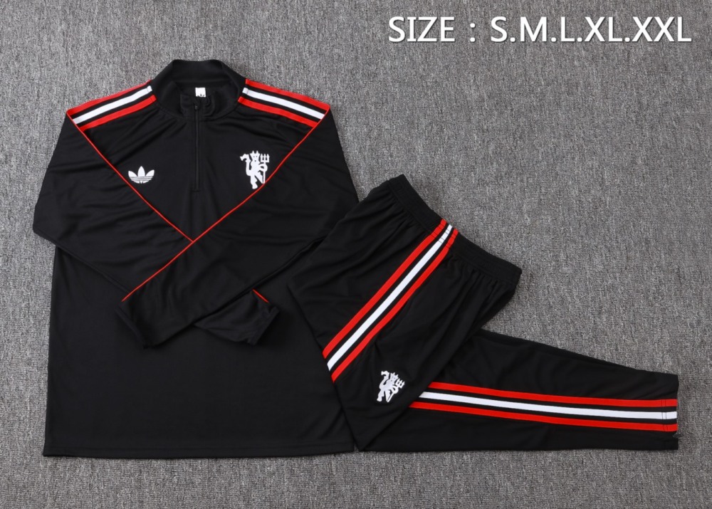 2026 Manchester United Black Long-sleeved half-pull training kit