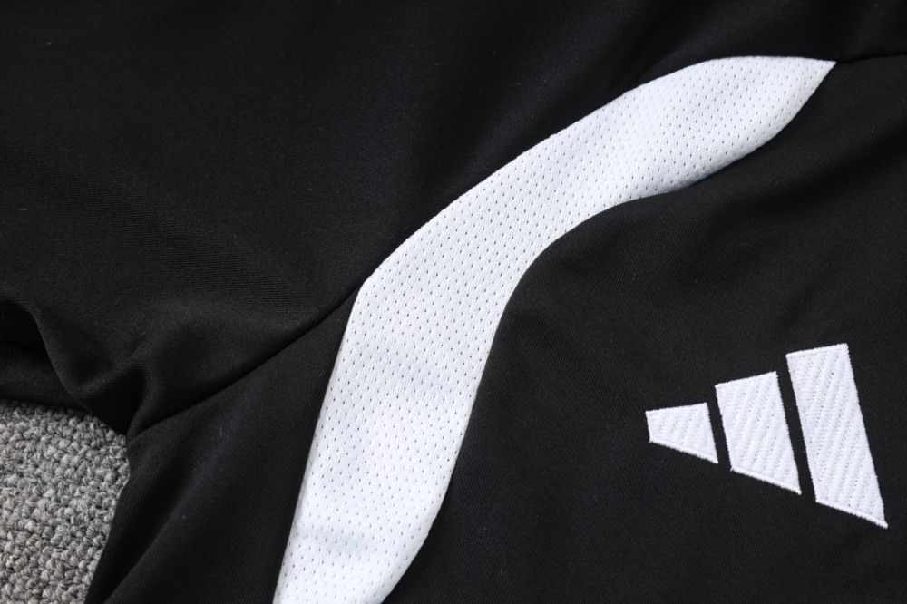 2026 Miami Black Long-sleeved half-pull training kit
