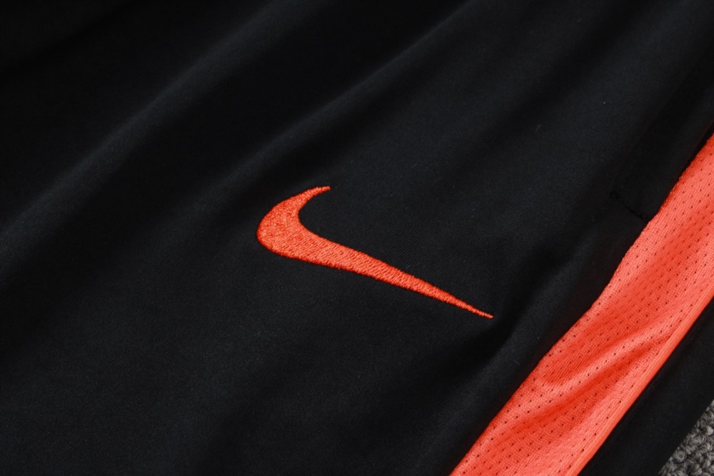 2026 Netherlands Black Long-sleeved half-pull training kit