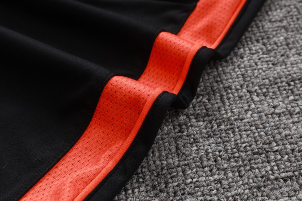 2026 Netherlands Black Long-sleeved half-pull training kit