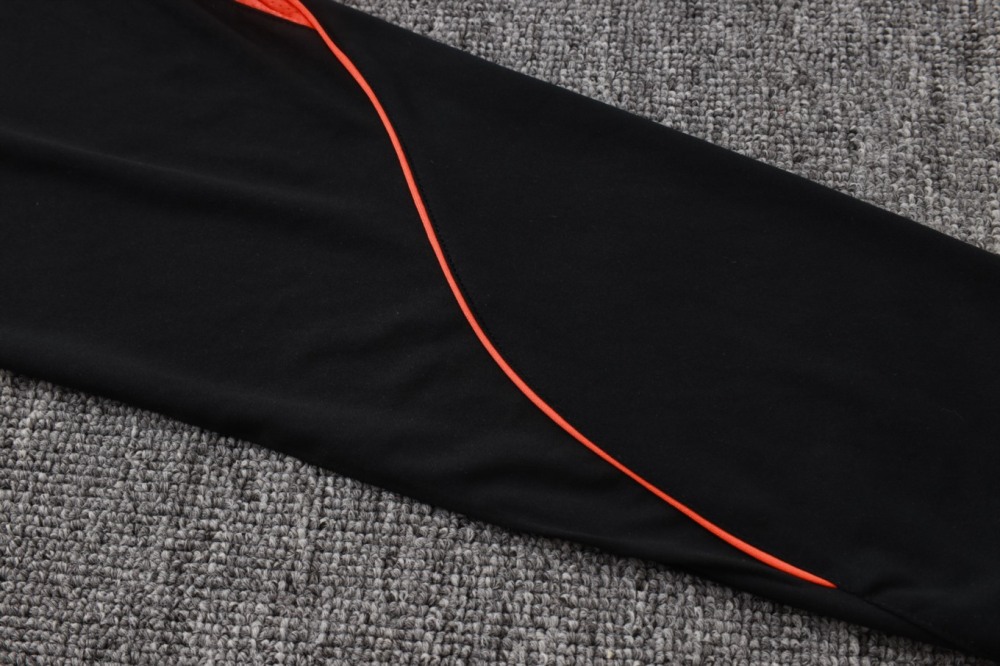 2026 Netherlands Black Long-sleeved half-pull training kit