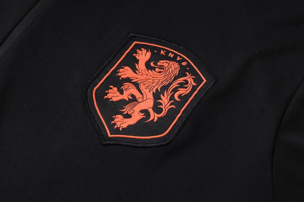 2026 Netherlands Black Long-sleeved half-pull training kit