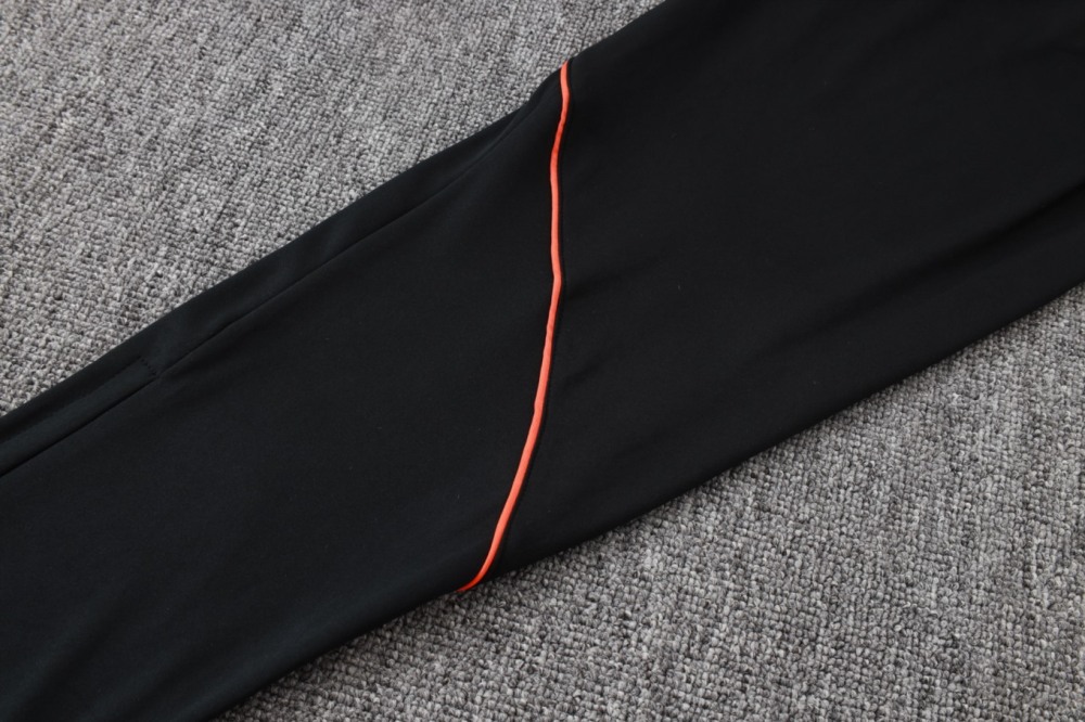 2026 Netherlands Black Long-sleeved half-pull training kit