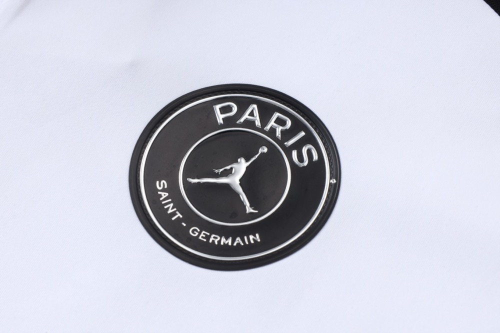 2026 Paris Off-white Long-sleeved half-pull training kit