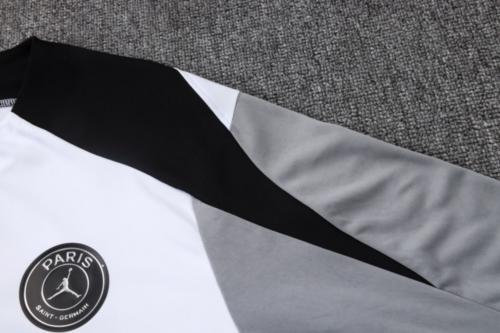 2026 Paris Off-white Long-sleeved half-pull training kit