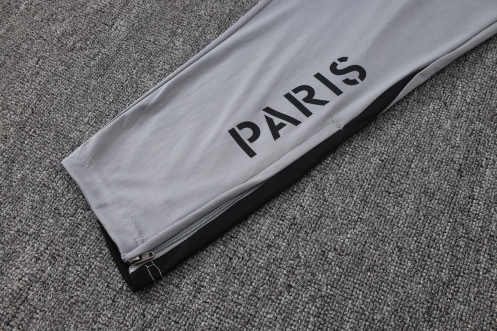 2026 Paris Off-white Long-sleeved half-pull training kit