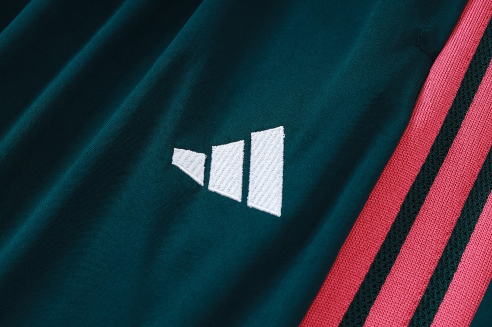 2026 Real Madrid Deep dark green Long-sleeved half-pull training kit