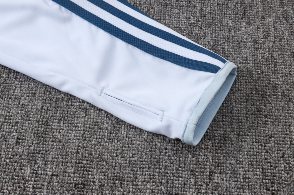 2026 Italy Light blue Long-sleeved half-pull training kit