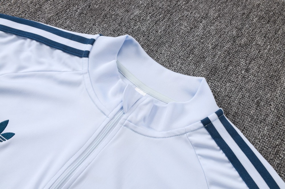 2026 Italy Light blue Long-sleeved half-pull training kit