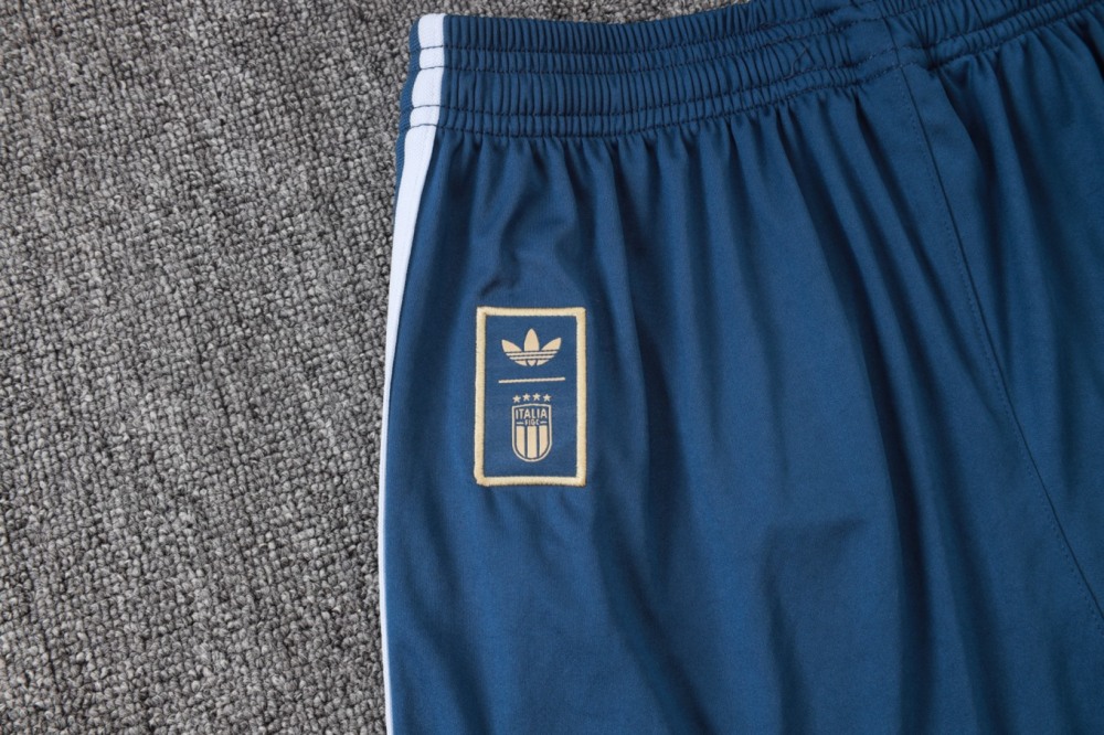 2026 Italy Light blue Long-sleeved half-pull training kit