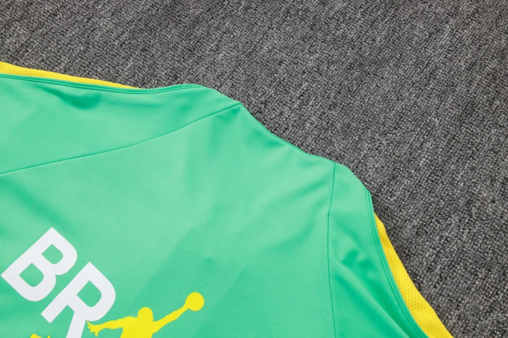 2026 Brazil Light green Long-sleeved half-pull training kit