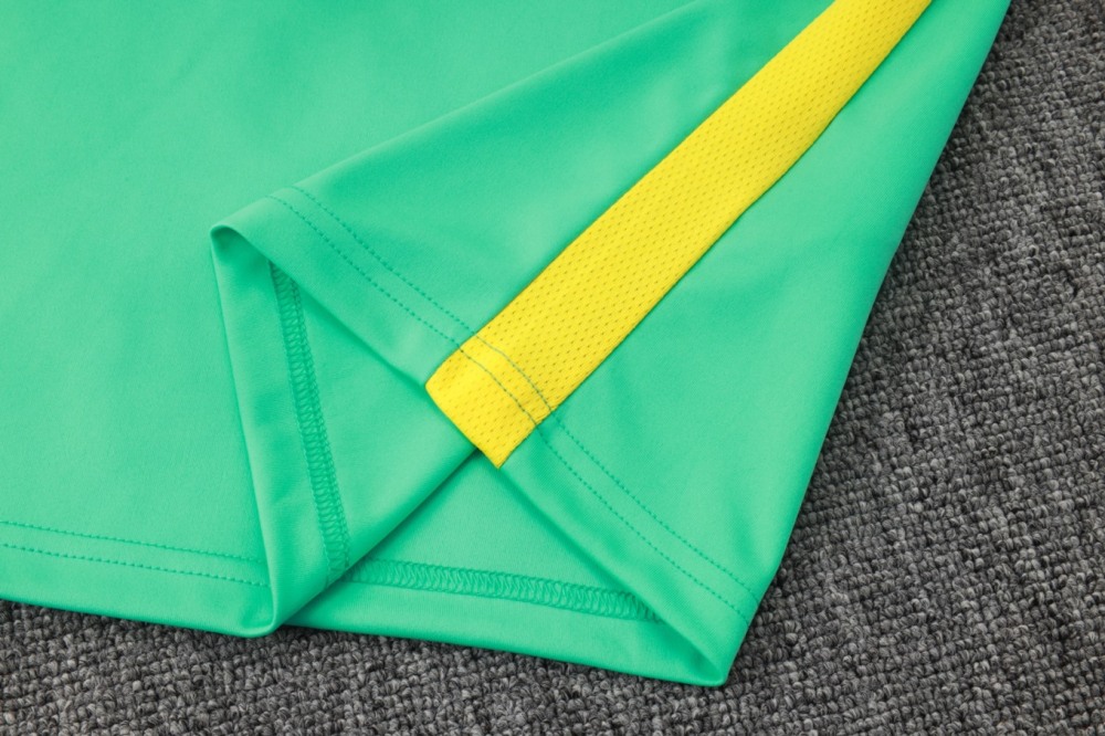 2026 Brazil Light green Long-sleeved half-pull training kit