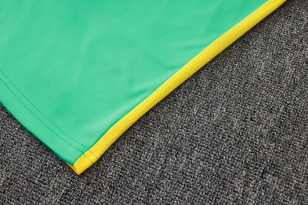 2026 Brazil Light green Long-sleeved half-pull training kit