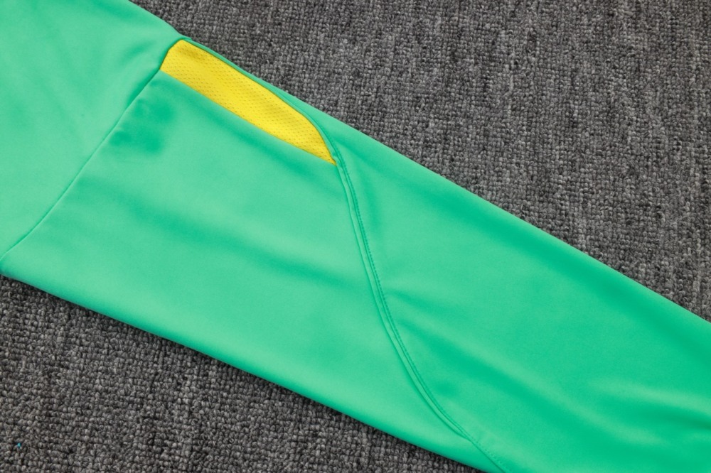 2026 Brazil Light green Long-sleeved half-pull training kit