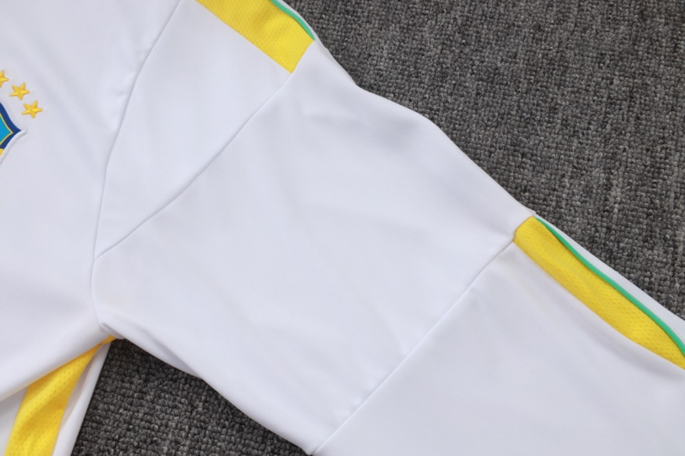 2026 Brazil White Long-sleeved half-pull training kit