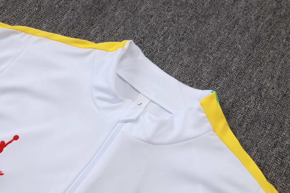 2026 Brazil White Long-sleeved half-pull training kit