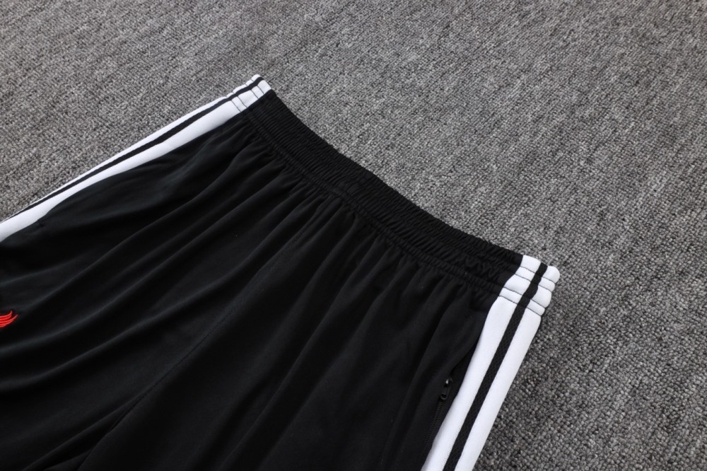 2026 Liverpool Black Long-sleeved half-pull training kit